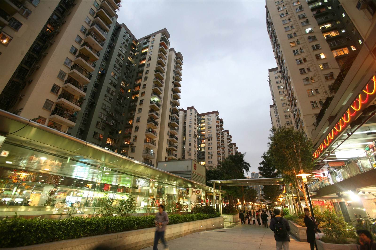 2022年跌市后启示：蓝筹屋苑是否「蓝筹」依然？ | 置业Q&A | 中原地產