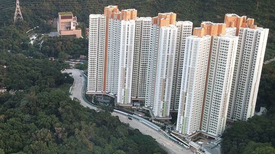 粉嶺皇后山山麗苑位置比較隔涉,勝在樓價便宜,現時100多萬元已有成交。