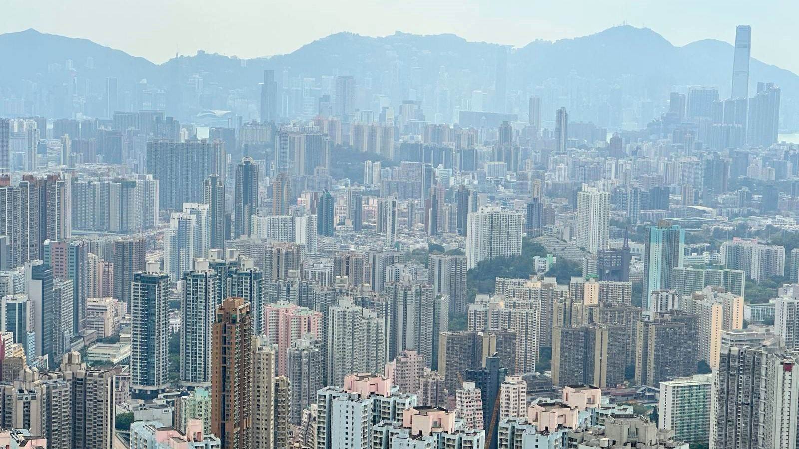 新盤頻低價開售,二手樓價受壓。