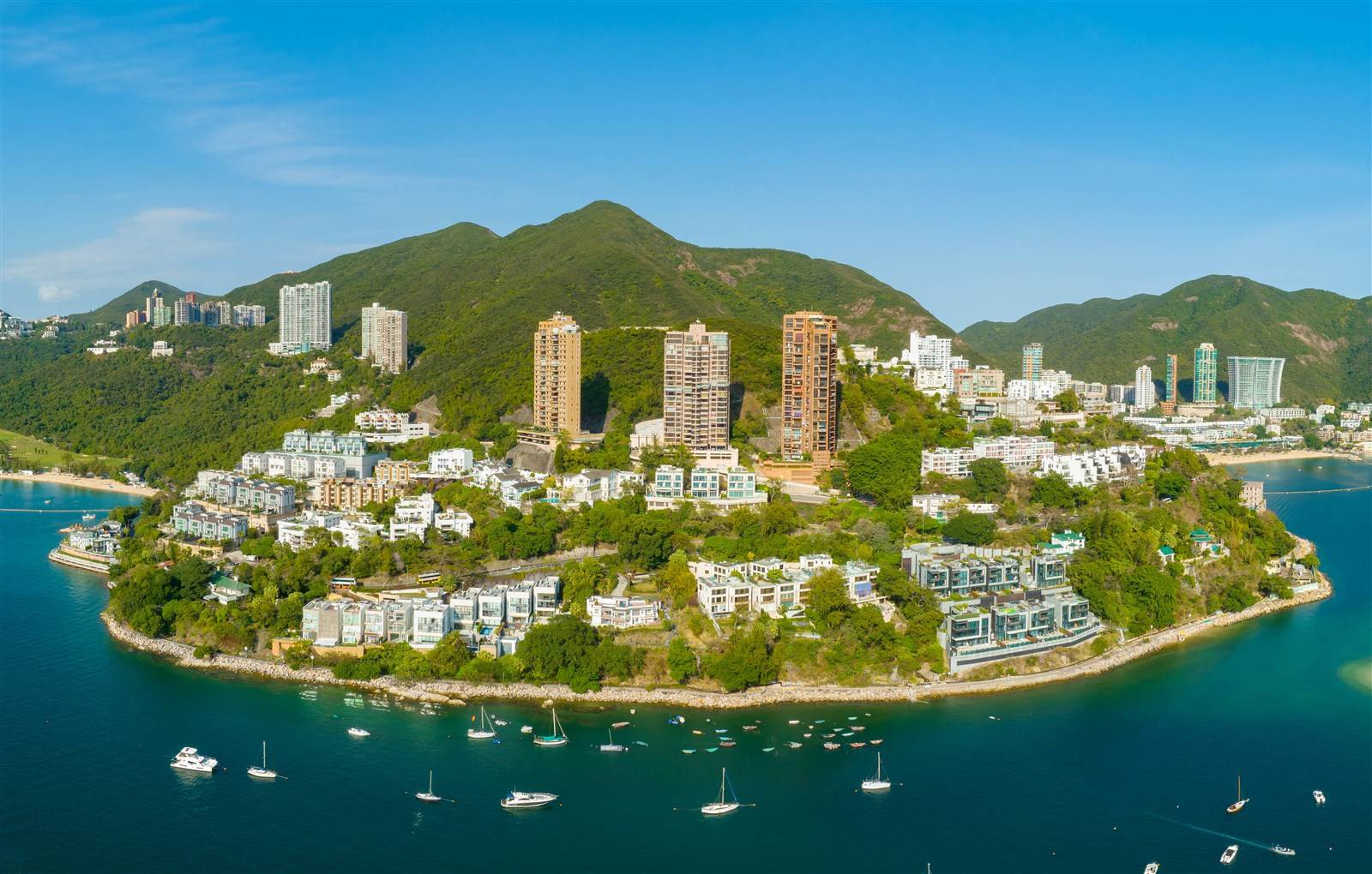 全港面積最大的新盤,主要集中富豪聚居的港島南區一帶。